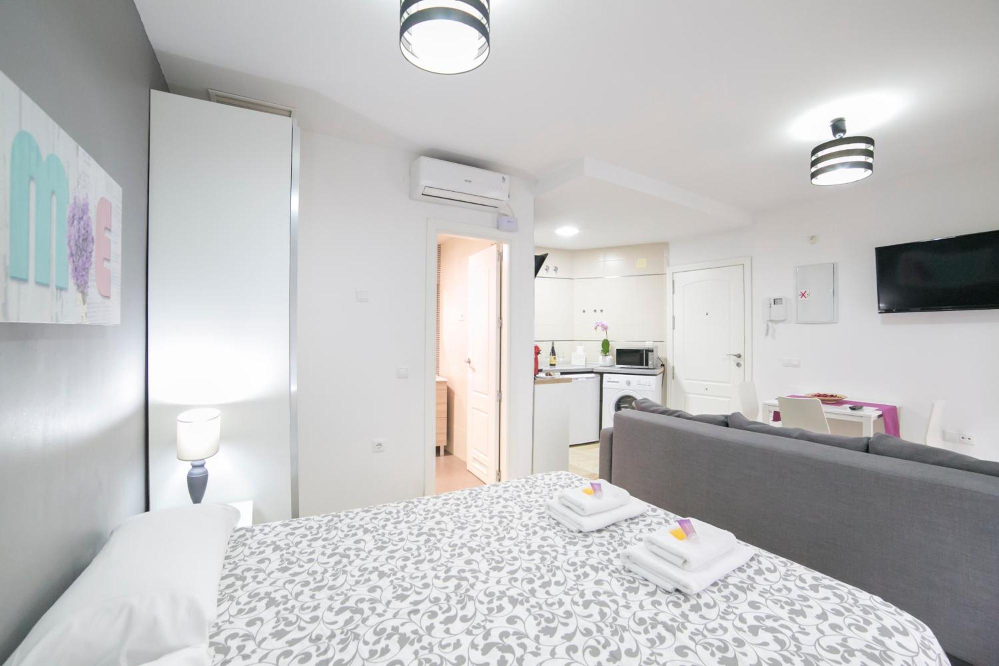 Apartamentos Salamanca Malaga Room photo