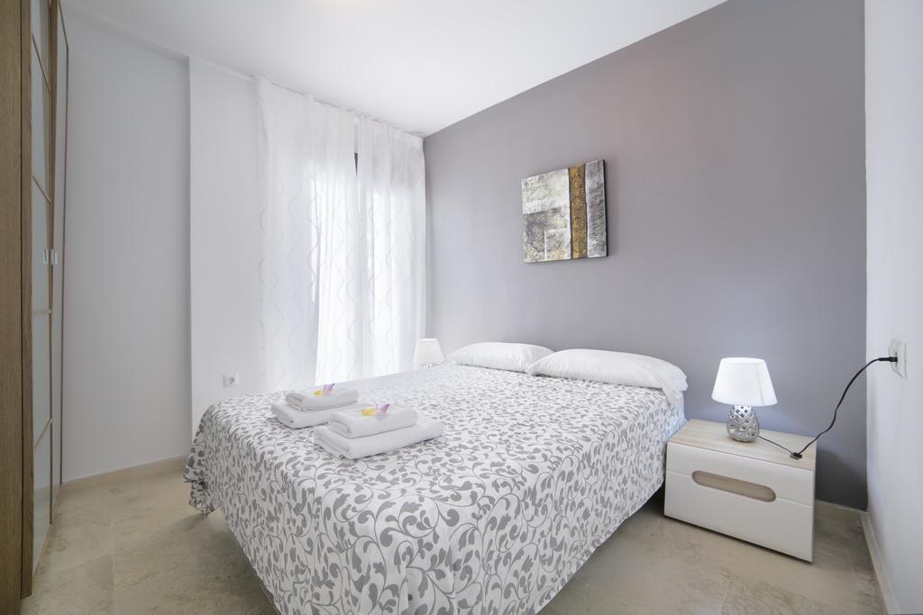 Apartamentos Salamanca Malaga Room photo